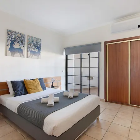 Apartament Sousa E Filhos *